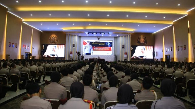 Kadiv Humas Polri Bekali Taruna Akpol 2025 dengan Strategi Kehumasan di Era Digital