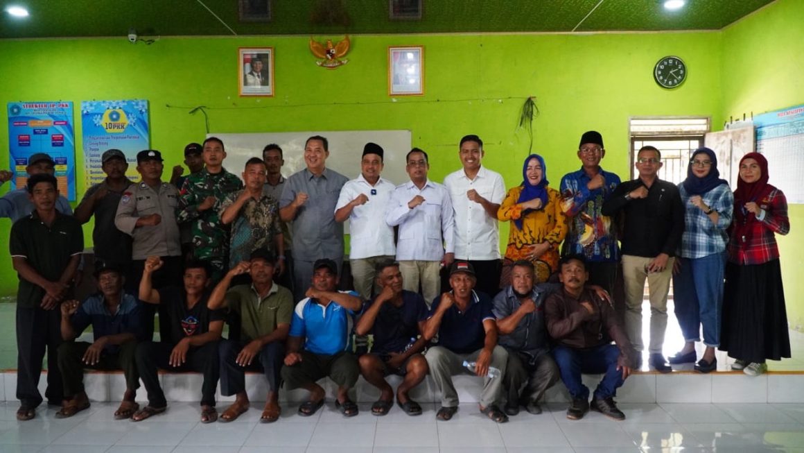 Pj. Bupati Langkat Faisal Hasrimy Tindak Cepat Keluhan Petani Tanjung Ibus: Subsidi Pupuk, Irigasi, dan Infrastruktur Jadi Prioritas
