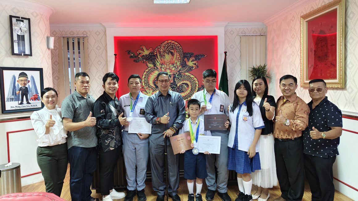 Ketua DPRD Medan Sambut Anak-Anak Juara Olimpiade Dunia
