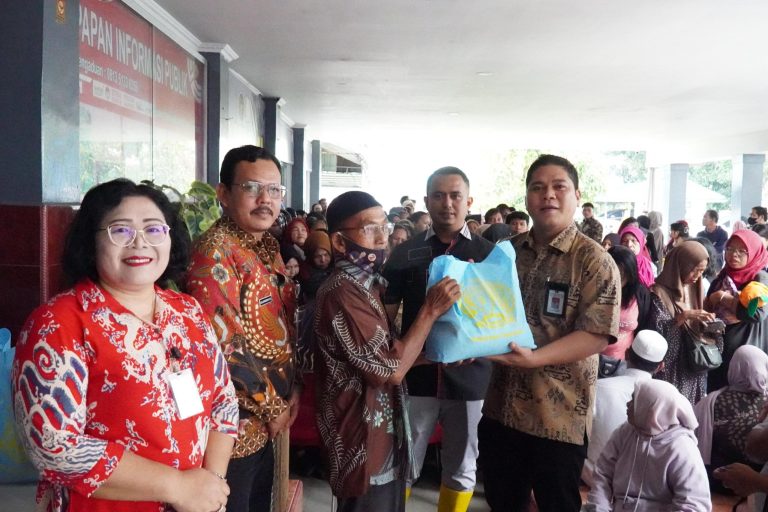 600 Paket Bansos Dibagikan kepada Keluarga Warga Rutan Kelas I Medan