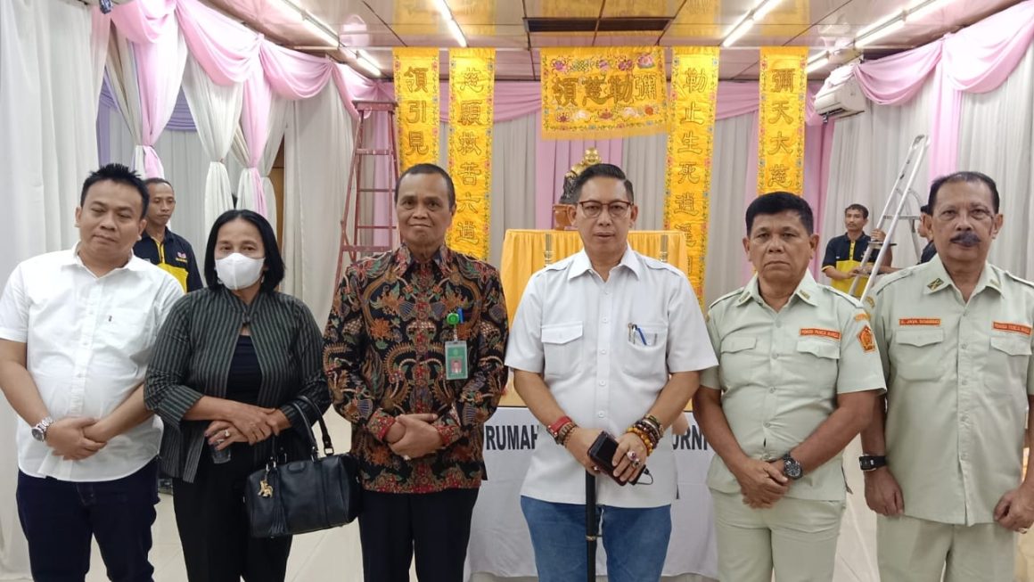 Ketua PN Medan dan Wakil Ketua DPRD Medan Melayat Orangtua Ketua DPRD Medan