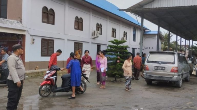 Polresta Deli Serdang dan Polsek Jajaran Laksanakan Pengamanan Ibadah Gereja