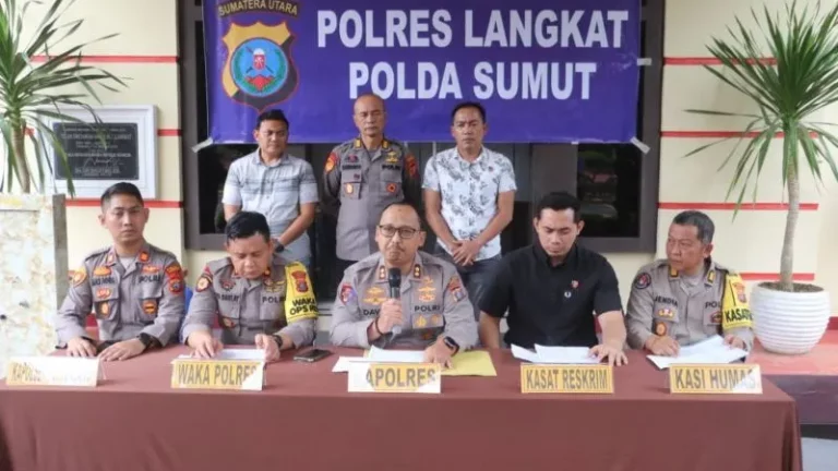 Polres Langkat amankan 14 mobil rental. tersangka masih dalam pengejaran petugas