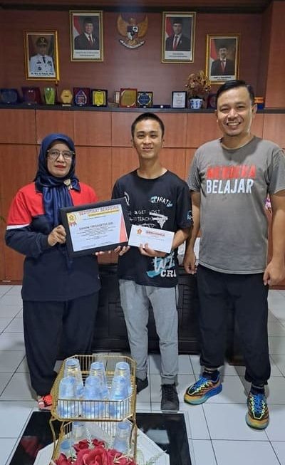 Siswa SMAN 14 Medan Terima Beasiswa dari Partai Gerindra, Kepsek Beri Apresiasi