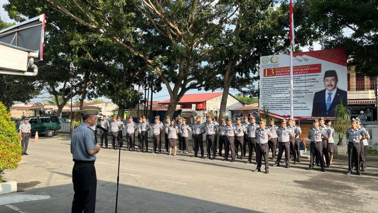 Rutan Kelas I Tanjung Gusta Medan Mengadakan Pemberian Penghargaan Pegawai Yang Telah Menunjukkan Prestasi kerja Yang baik