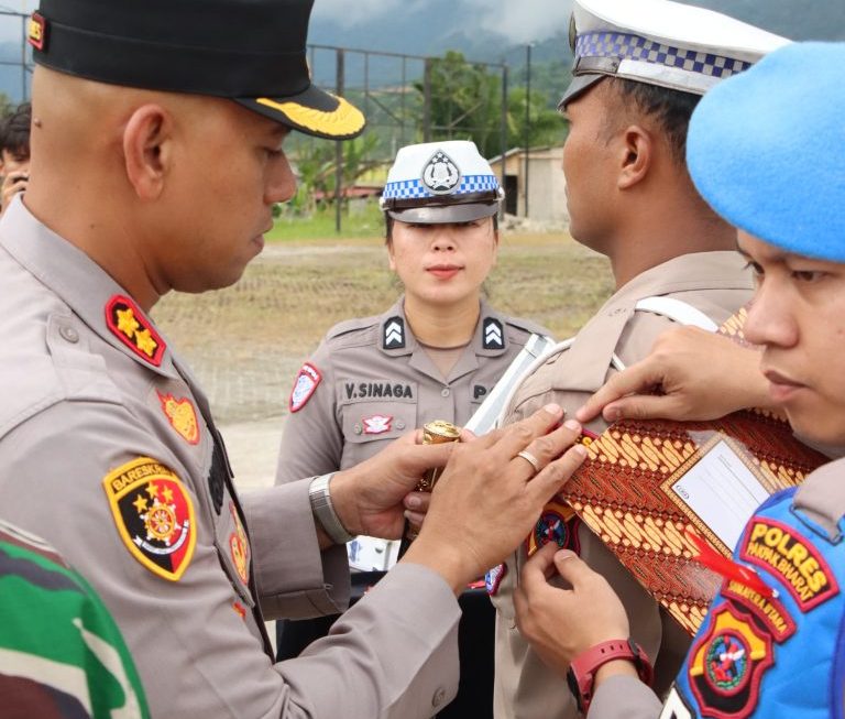 Polres Pakpak Bharat Gelar Apel Pasukan Dalam Rangka Operasi Ketupat Toba 2025