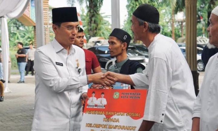 Pemerintah Kota (Pemko) Medan kembali melaksanakan kegiatan Safari Ramadhan 2025 yang bertujuan untuk mempererat tali silaturahmi antara jajaran Pemko Medan dengan masyarakat.