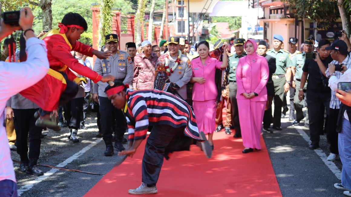 Kapolda Sumut dan Ketua Bhayangkari Kunjungan Kerja ke Polres Mandailing Natal
