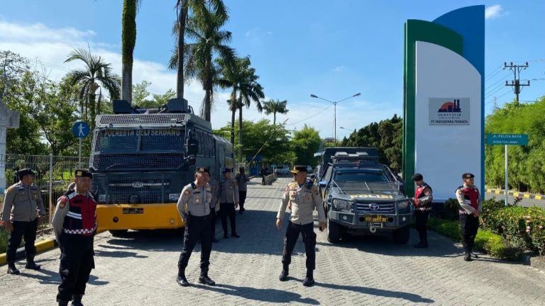 Kapolresta Deli Serdang Cek Personil Pengamanan Hari Buruh May Day
