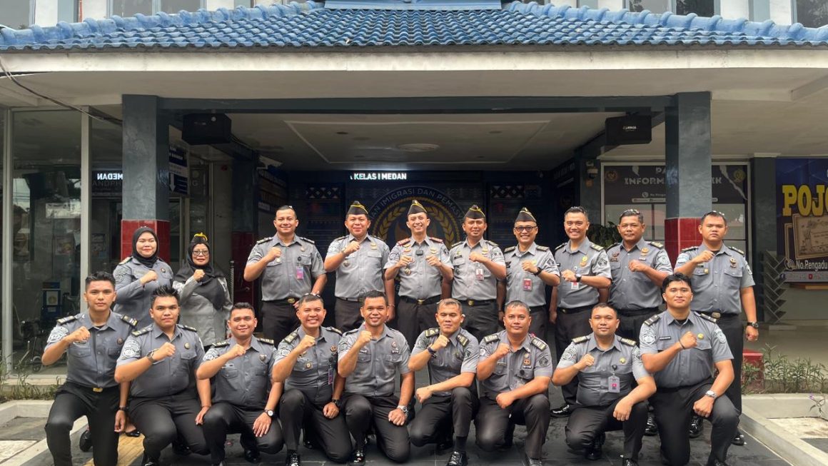 Rutan Kelas I Medan Gelar Apel Penyematan Tanda Pangkat dan Pelepasan Pegawai Purna Tugas