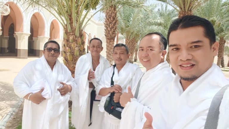 Ketua Kloter 06 KNO Pastikan Kesehatan Prima bagi Jemaah Haji Menuju Mekah