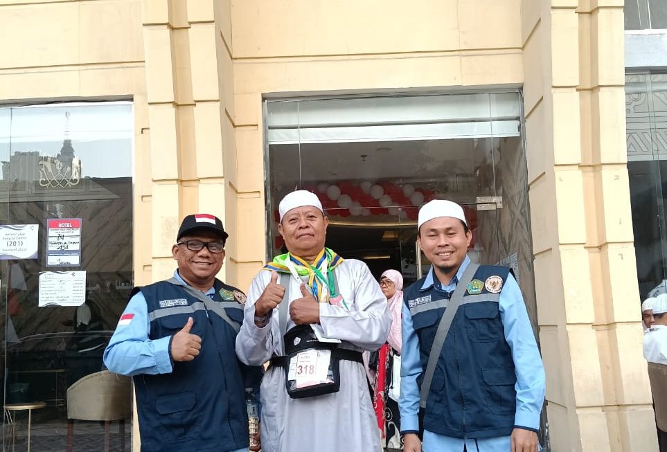 Cerita Bahagia Pak Seger : Hotel Nyaman, Makanan Enak