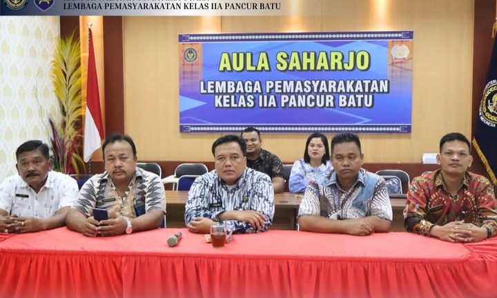 Lapas Pancur Batu Ikuti Rapat Internal Dalam Rangka Analisa Dan Evaluasi Kinerja Pemasyarakatan Semester I Tahun 2025 Secara Virtual