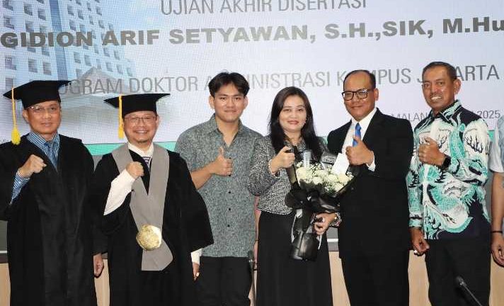 Kombes Pol Gidion Arif Setyawan Raih Doktor di Universitas Brawijaya
