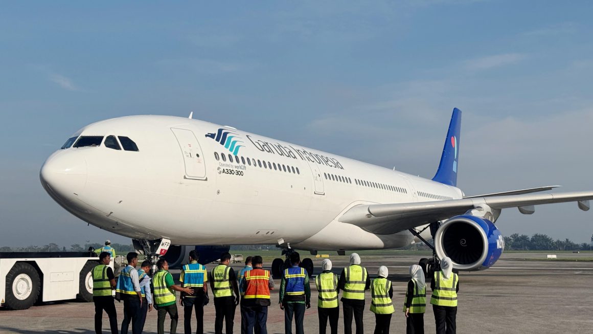 RAMPUNGKAN FASE KEBERANGKATAN PENERBANGAN HAJI 1446 H, GARUDA INDONESIA CATATKAN TINGKAT KETEPATAN WAKTU 96,4%