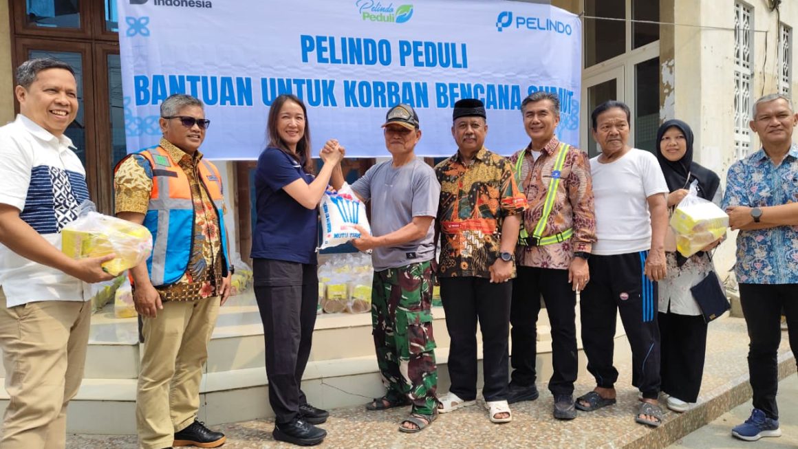Direktur SDM dan Umum PT Pelindo Salurkan Bantuan Langsung untuk Warga terdampak Banjir
