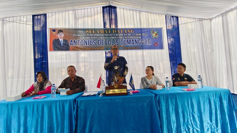 Antonius Tumanggor Minta Dukcapil Medan Permudah Urusan Adminduk Warga Terdampak Banjir