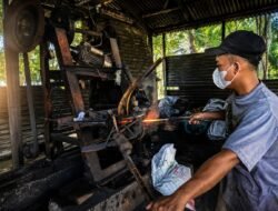 Dari Bengkel Desa ke Rantai Pasok Sawit, PTPN IV PalmCo Naikkan Kelas IKM Pandai Besi