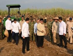 Dampingi Presiden Prabowo Panen Raya di Malang, Menteri Nusron: Ketahanan Pangan Butuh Kepastian Hukum Tanah