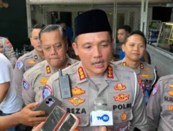 Sambut HUT RI ke-81, Dirlantas Polda Sumbar Ajak Pengendara Pasang Bendera Merah Putih dan Tertib dalam Berlalu Lintas